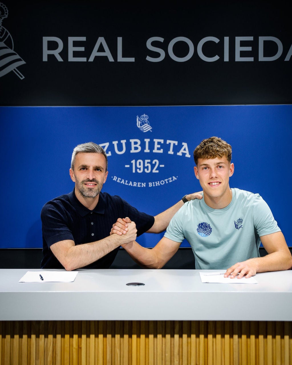 Ibai Aguirre renueva con la Real hasta 2031
