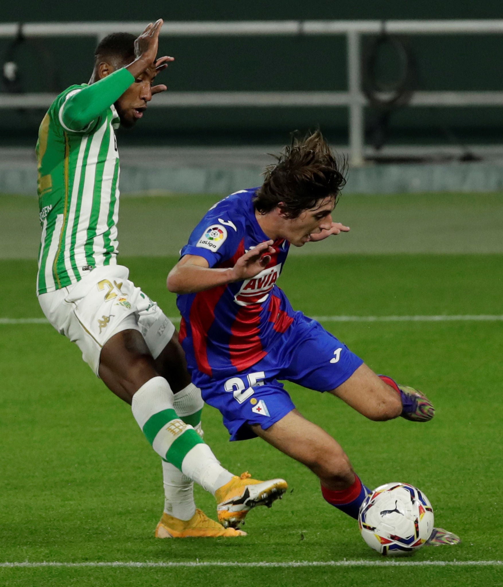 Bryan Gil volverá al Sevilla