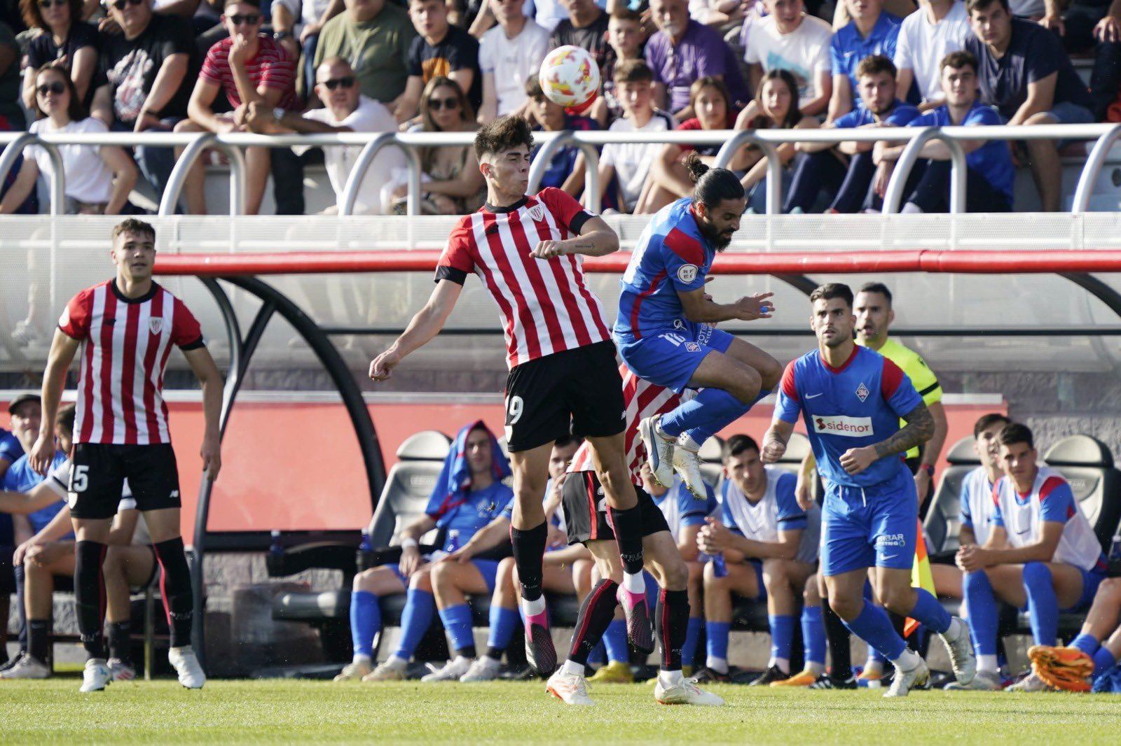 BILBAO_ATHLETIC_AMOREBIETA_ALEJANDRO_REGO_RYAN_EDWARDS